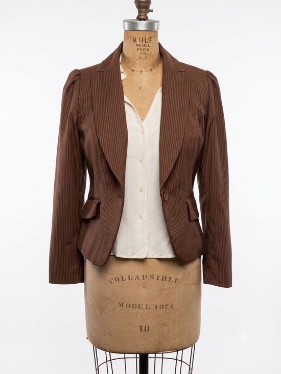 Apostrophe Jackets & Blazers - Vintage Y2K Apostrophe Brown Fitted Cropped Blazer Academia Pinstripe Sz 4P